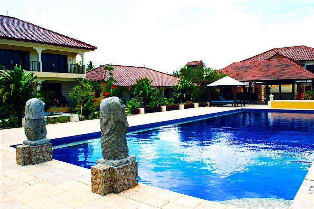 ลมโบะก์ บีช วิลลา Hotel Mangsit ภายนอก รูปภาพ