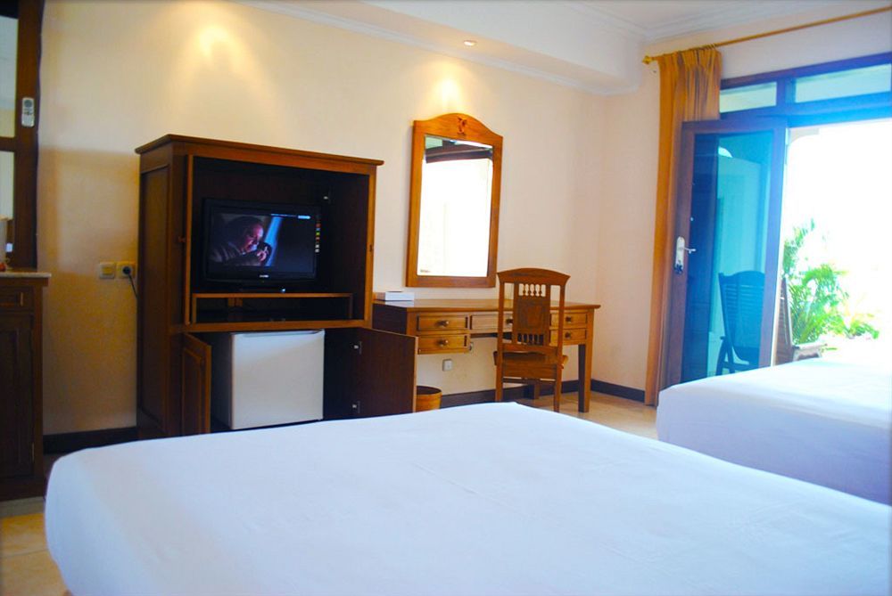 ลมโบะก์ บีช วิลลา Hotel Mangsit ภายนอก รูปภาพ