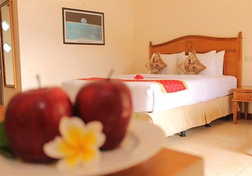 ลมโบะก์ บีช วิลลา Hotel Mangsit ภายนอก รูปภาพ